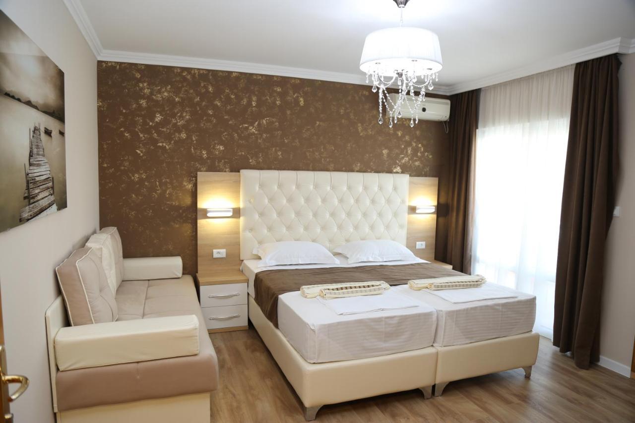 Metropolis Hotel Ulcinj Ngoại thất bức ảnh