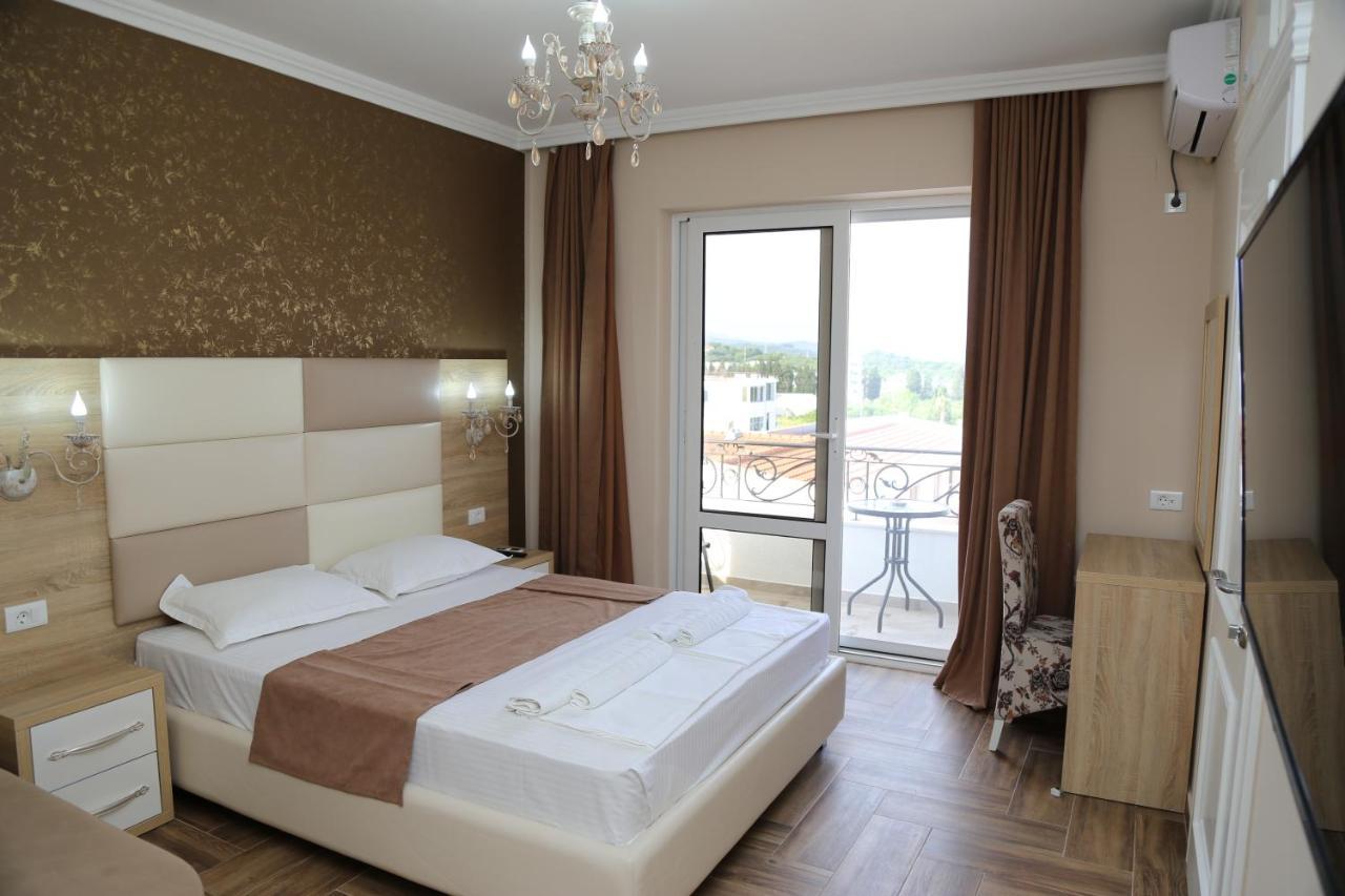 Metropolis Hotel Ulcinj Ngoại thất bức ảnh