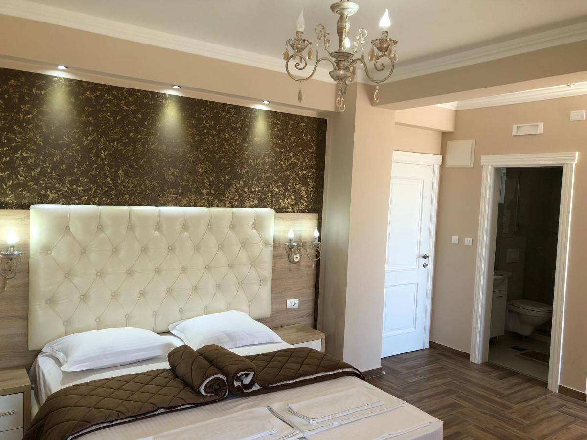 Metropolis Hotel Ulcinj Ngoại thất bức ảnh