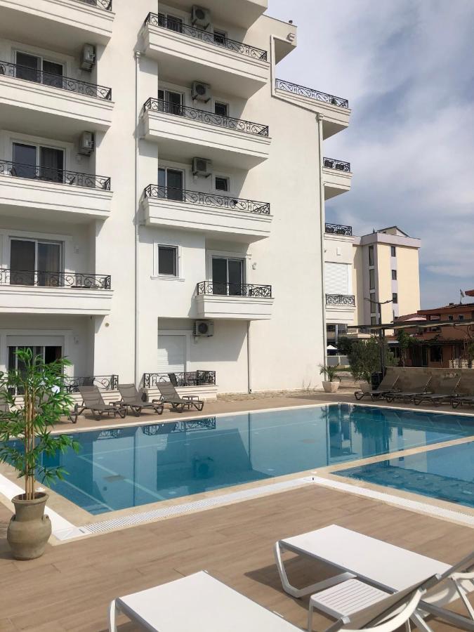 Metropolis Hotel Ulcinj Ngoại thất bức ảnh