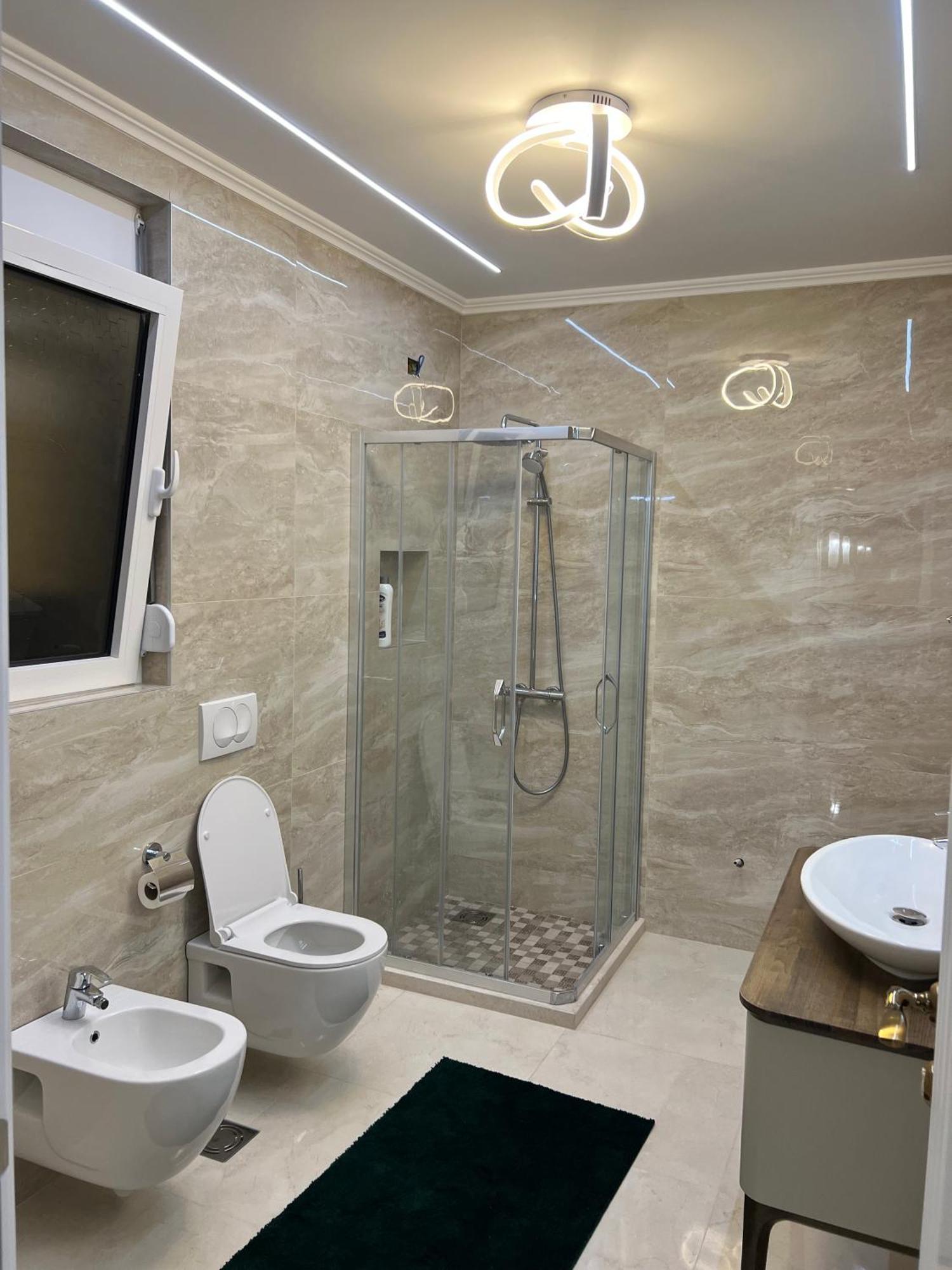 Metropolis Hotel Ulcinj Ngoại thất bức ảnh